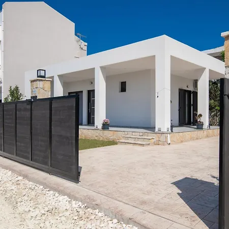 Villa Franko's House *
